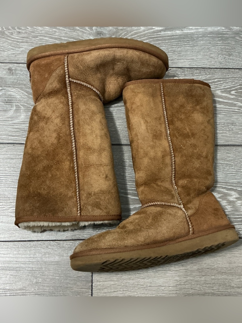 UGG Australia Classic Tall Boots Leather with Sheepskin Lining 8